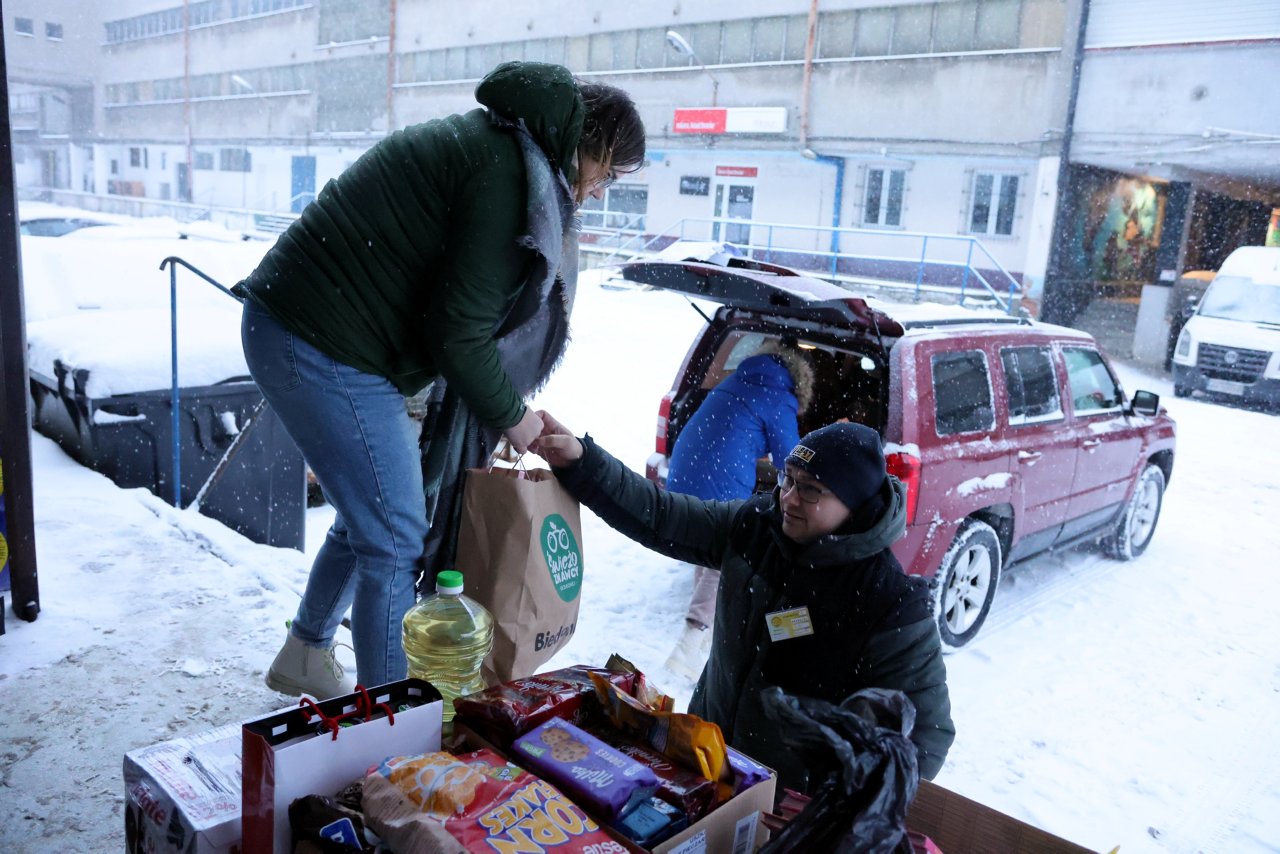 Pomóż Dzieciom Przetrwać Zimę. Uliczna zbiórka dla potrzebujących (zdjęcia)