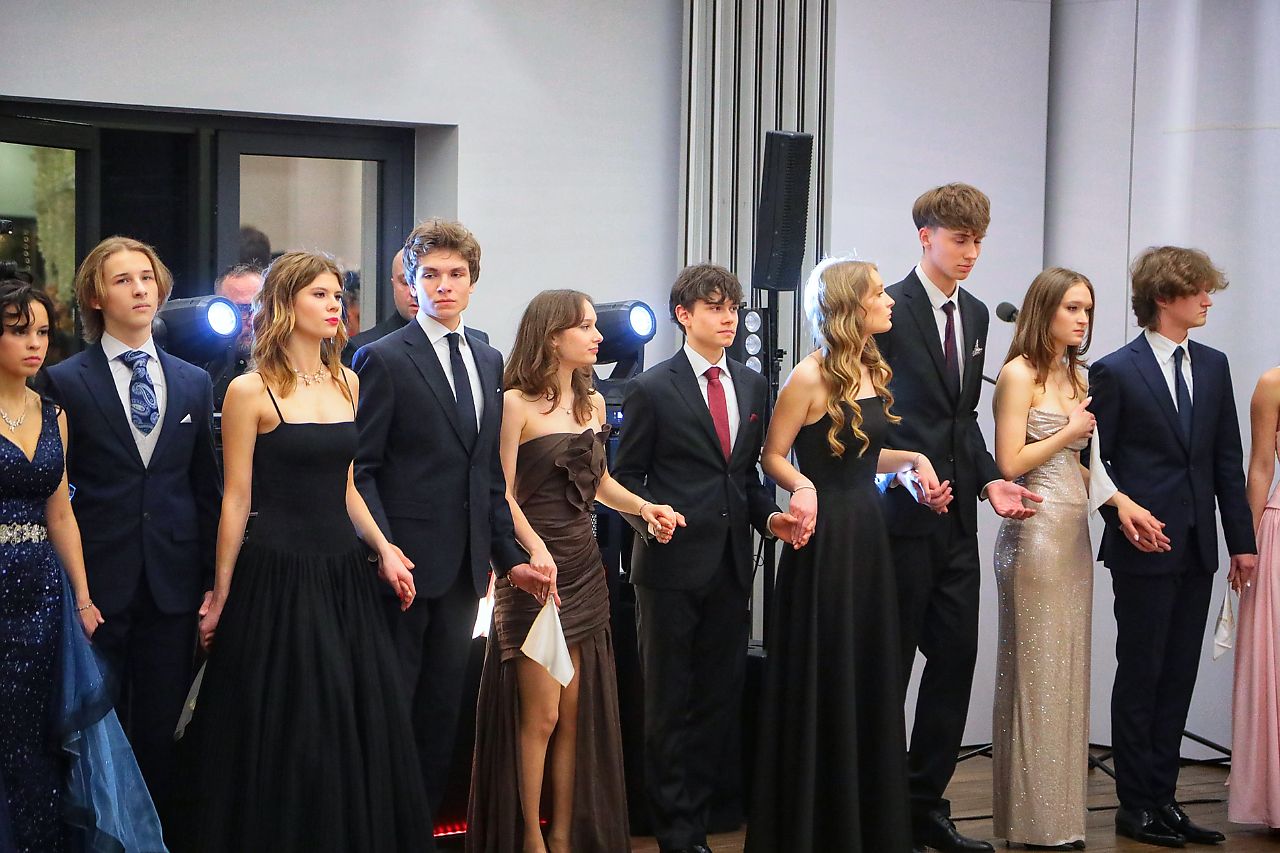 Studniówka uczniów LO im. Królowej Jadwigi w Lublinie (zdjęcia)